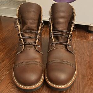 Men's Red Wing Heritage Iron Ranger size 9B